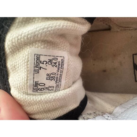 Vans Old Skool V Black Red Velcro Sneakers Size 7.5 - Picture 6 of 7